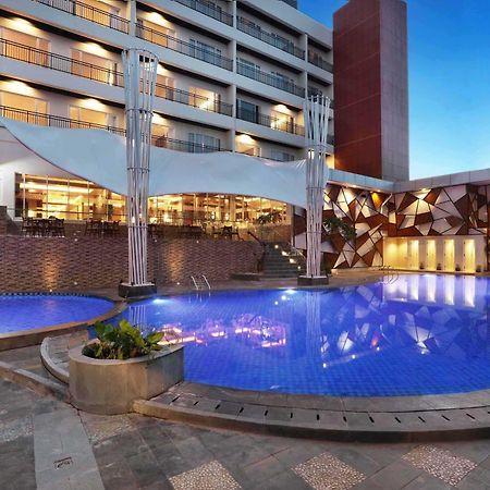 Harper Perintis By Aston Hotell Makassar Eksteriør bilde