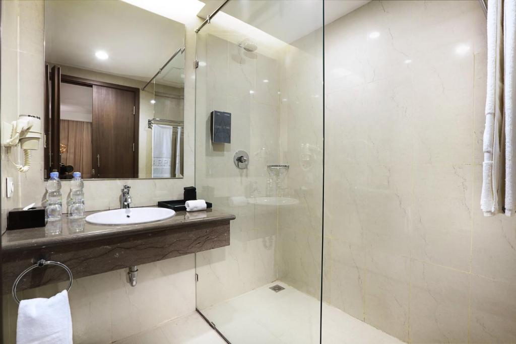 Harper Perintis By Aston Hotell Makassar Eksteriør bilde