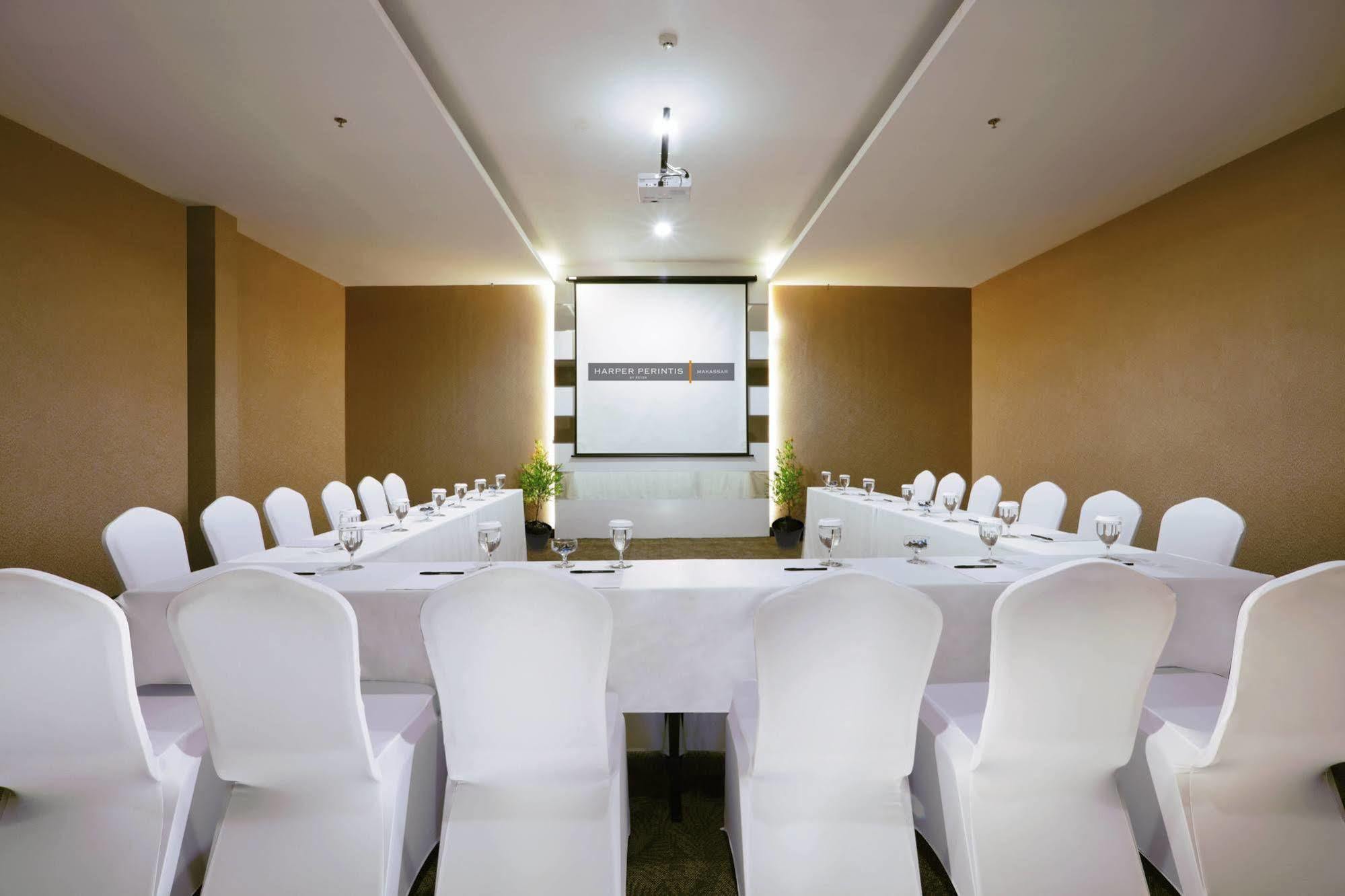 Harper Perintis By Aston Hotell Makassar Eksteriør bilde